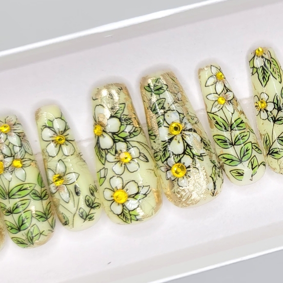 Summer press on nails - Picture 2 of 5